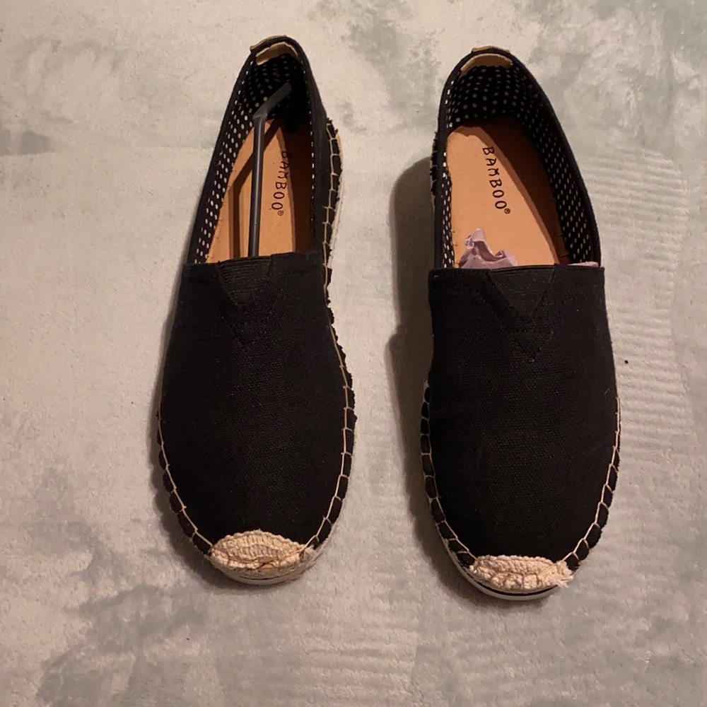Size 9 Black Canvas